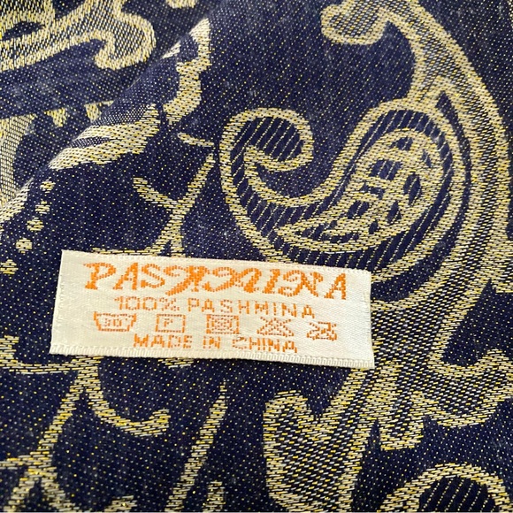 100% Pashmina Scarf - 28" Wide by  70" Long, Metallic Gold and Navy - NWOT - Picture 4 of 4
